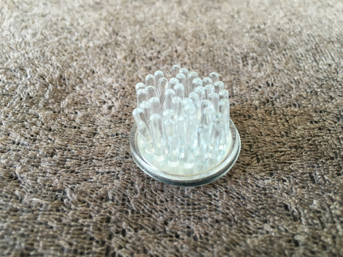短めのブラシ型のアクセサリ